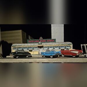Highland Park Diner sculpture by The Danbury Mint 1993